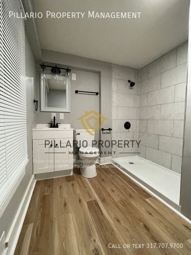 Building Photo - 909 Lasalle St