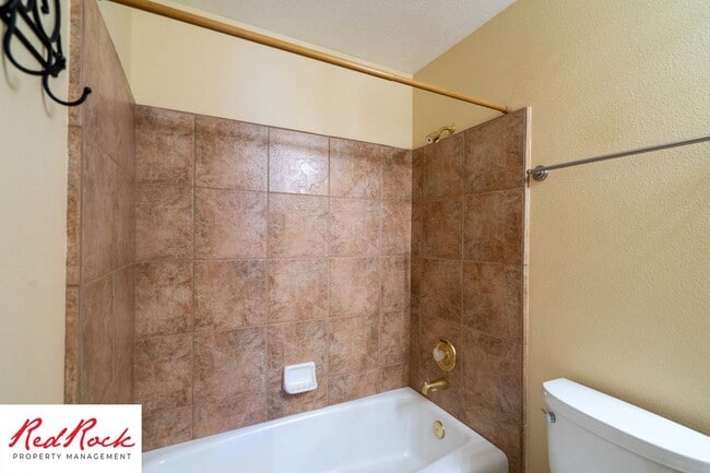 Building Photo - 3 Bedroom Home In Eagle Rock At Snow Canyon With Community Pools