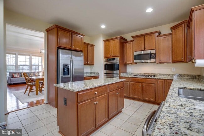 Building Photo - 7536 San Diego Ct
