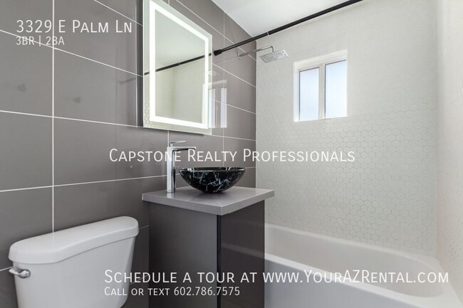 Building Photo - 3329 E Palm Ln