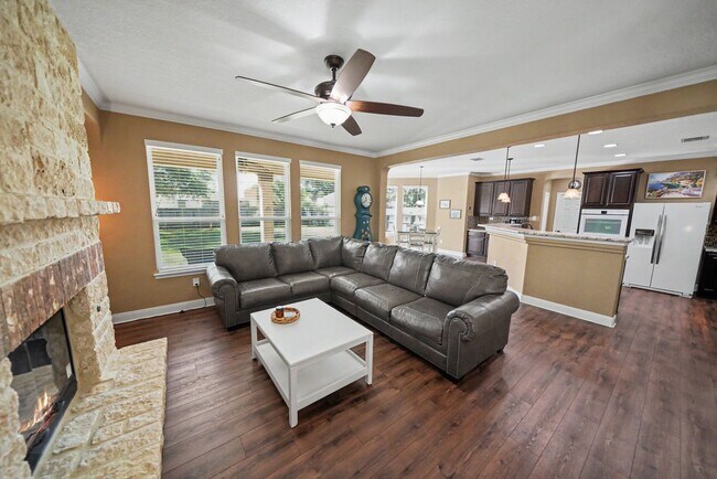 Building Photo - Exquisite 3-bedroom, 2.5-bathroom off 1604 and Culebra Road - Realtor Commission: $500