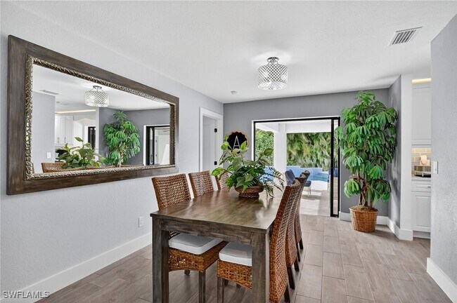 Building Photo - 5270 Berkeley Dr