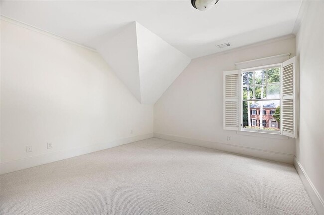 Building Photo - 3487 Habersham Rd NW