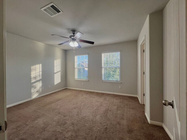 Building Photo - Off I-35 in San Marcos! $300 Move-In Credit!