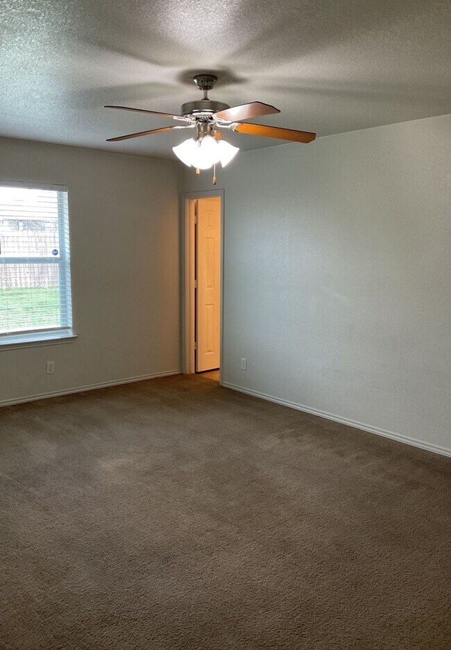 Building Photo - NEW IN MANAGEMENT - AVAILABLE NOW!