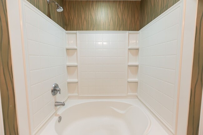 Building Photo - 117 Goldfinch Ave