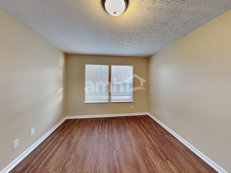 Building Photo - 1777 Woodstock Dr