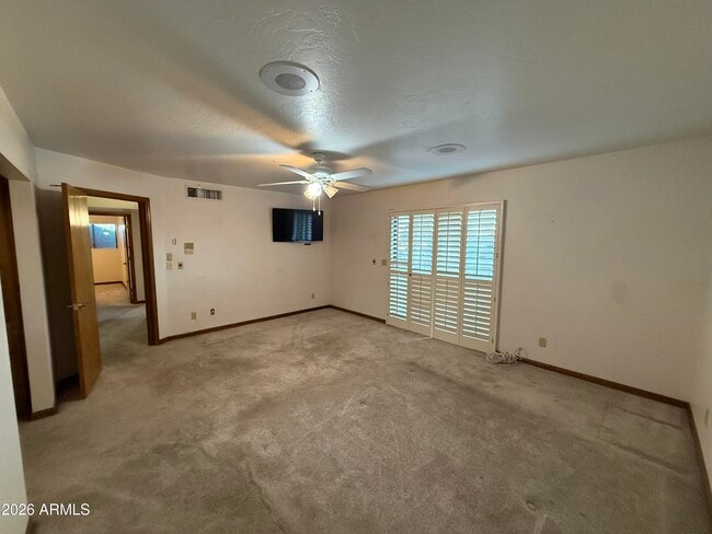 Building Photo - 1753 E Gable Ave