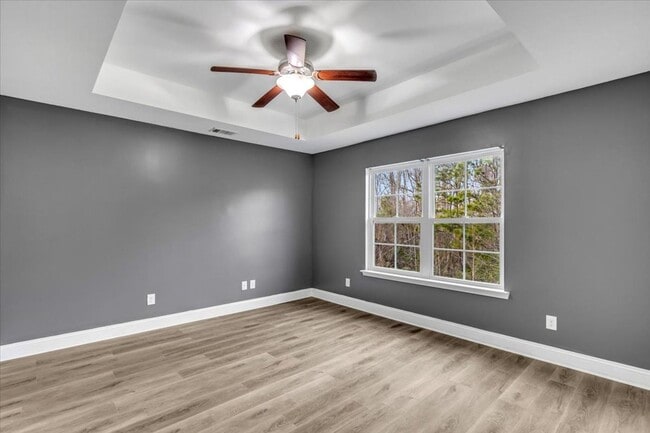 Building Photo - Richmond Hill- 3Br, 2 1/2 Bath Townhome