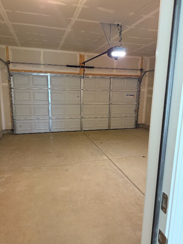 Building Photo - 2246 Horseshoe Cir