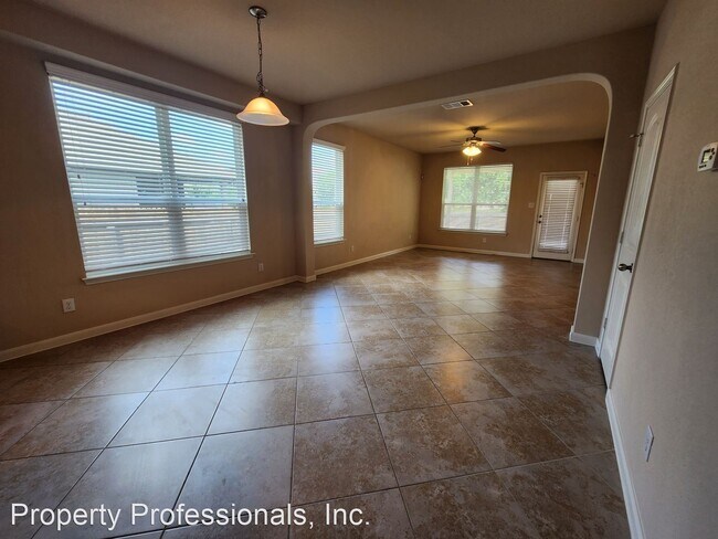 Building Photo - 3 br, 2 bath House - 3013 Sandstone Way