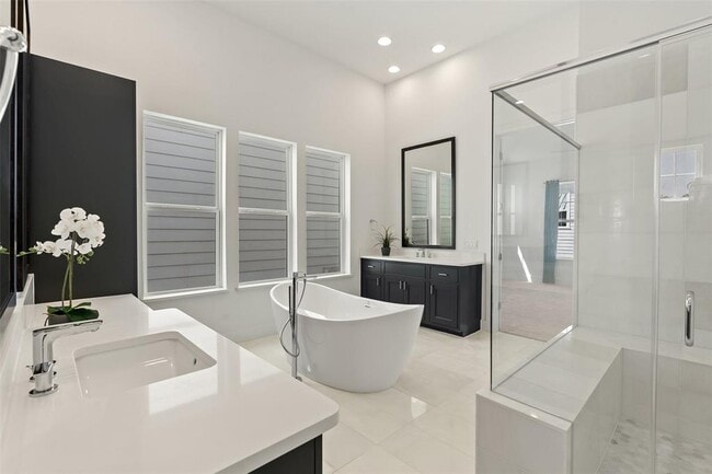 Building Photo - 4503 Grassland Dr