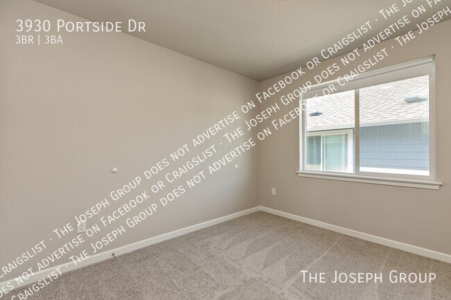 Building Photo - 3930 Portside Dr