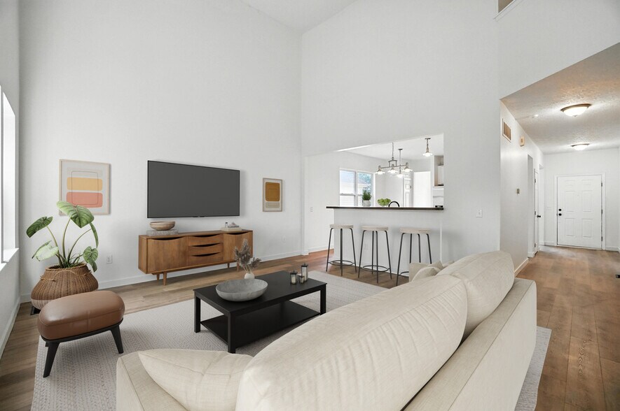 Building Photo - 2380 Oaktree Pl