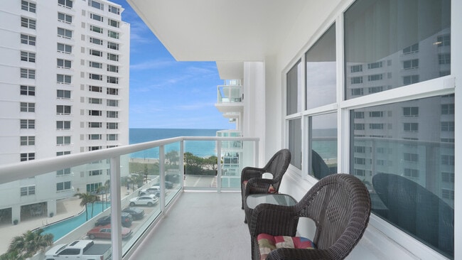 Building Photo - 3550 Galt Ocean Dr