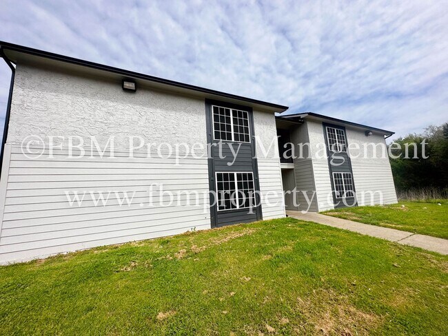 Building Photo - Presley Place Apartments