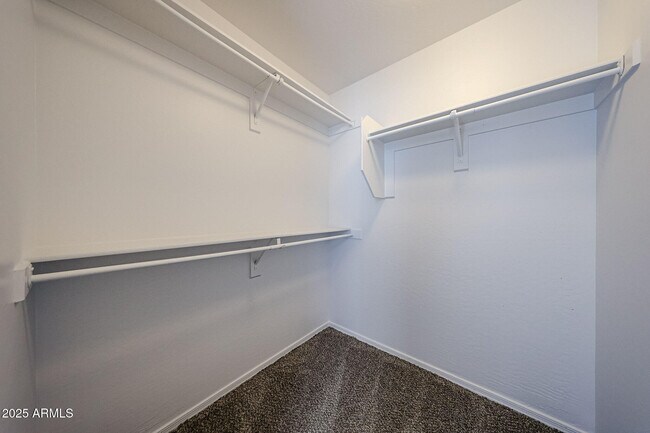 Building Photo - 5318 W Shumway Farm Rd