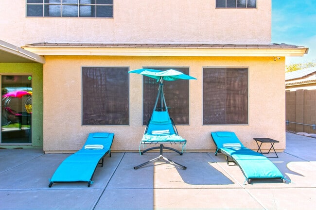 Building Photo - 1550 N Desert Willow St