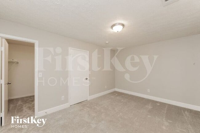 Building Photo - 6770 Bent Creek Dr