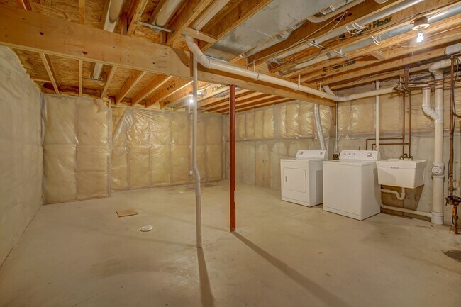 Building Photo - 865-867 (Harper 1)