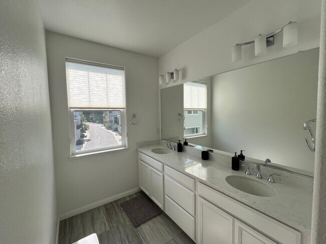 Building Photo - 24157 Amaranth Loop