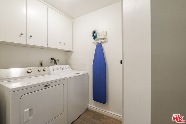 Building Photo - 11805 Mayfield Ave