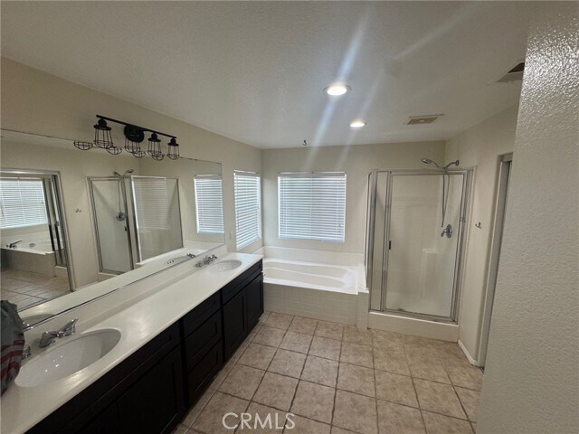 Building Photo - 29075 Silver Star Dr