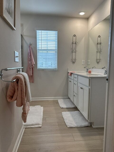 Building Photo - Beautiful 3 bedroom townhome with backyard space in Pendleton