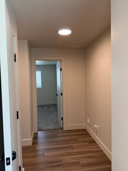 Building Photo - 81 N 950 W