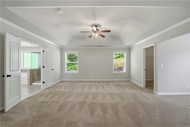 Building Photo - 4910 Belcrest Way