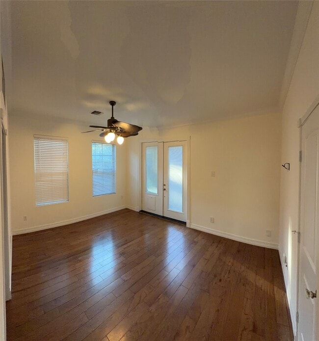 Building Photo - 3911 Barnes St