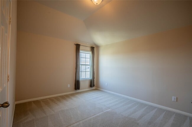 Building Photo - 2802 Silhouette Bay Dr