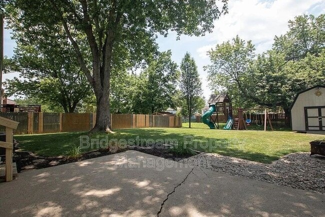 Building Photo - 1381 Firethorne Dr