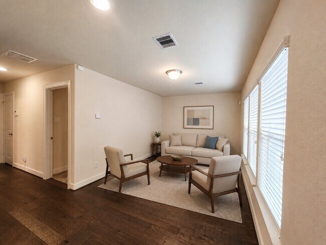 Building Photo - 10717 Madden Oaks Pl