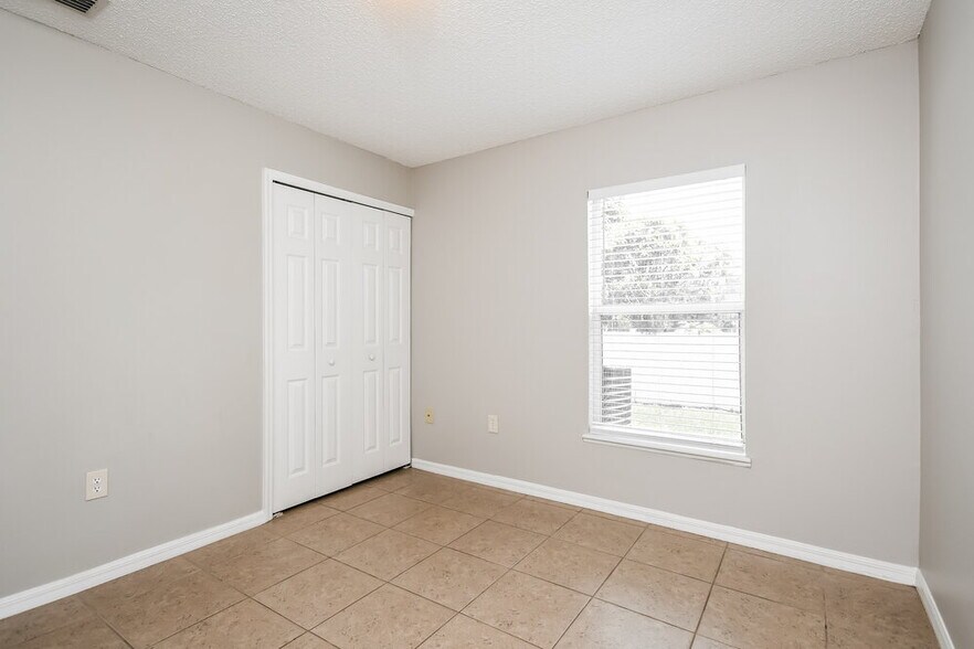 Building Photo - 2961 Elbib Dr