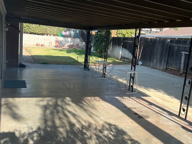 Building Photo - 22641 De Soto St