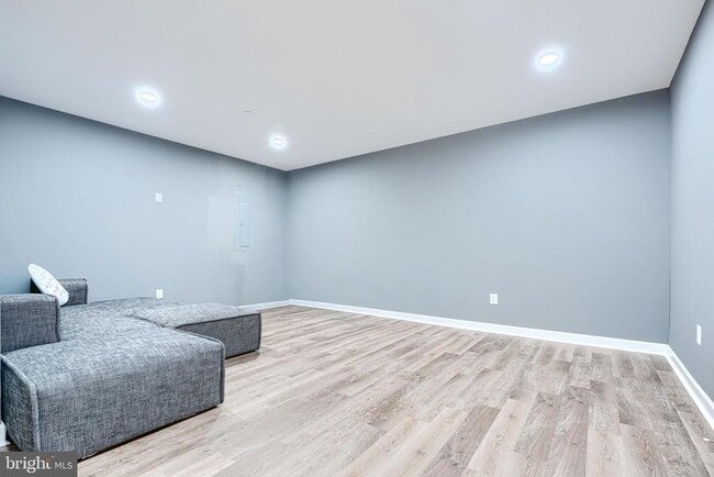 Building Photo - 7123 Starmount Ct