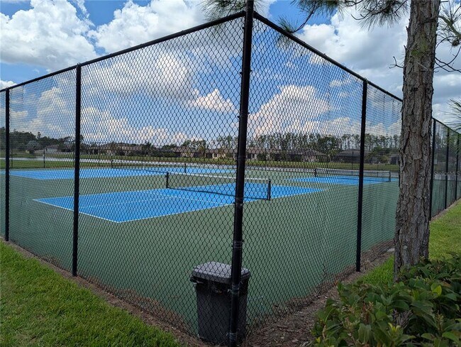 Building Photo - 16549 Mosaic Oar Dr