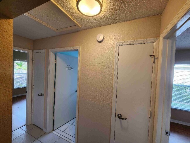 Building Photo - 7493 Briarbay Loop