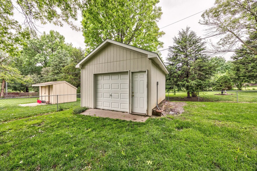 Building Photo - 7000 Mill Creek Rd