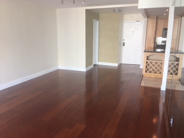 Building Photo - 200 SE 15th Rd