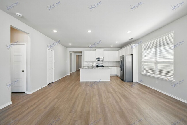 Building Photo - 5909 Hopkins Dr