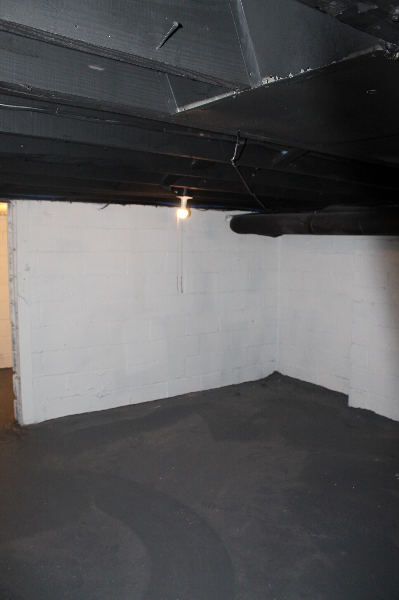 Building Photo - 1831 S Champion Ave