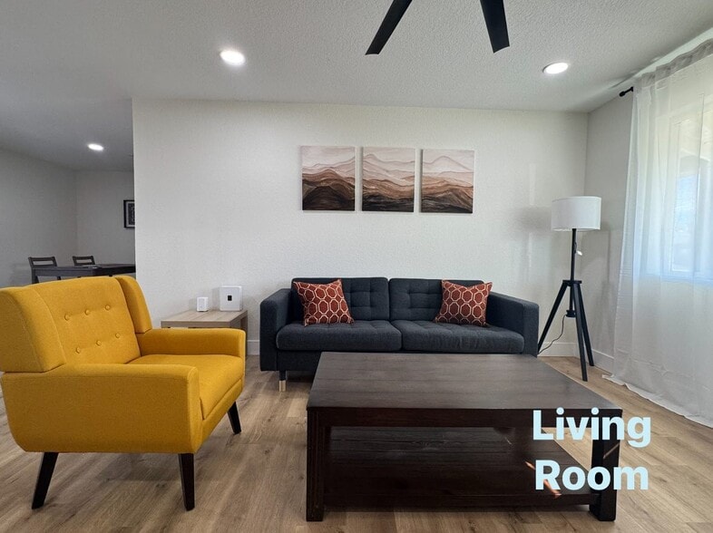 Living Room - 1368 W 14th St