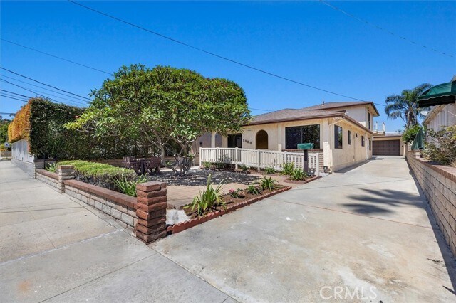 Building Photo - 1184 W 23rd St