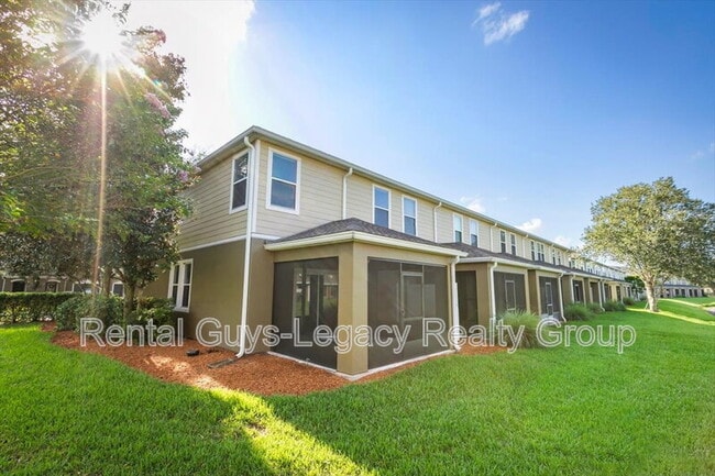 Building Photo - 13354 Solar Dr