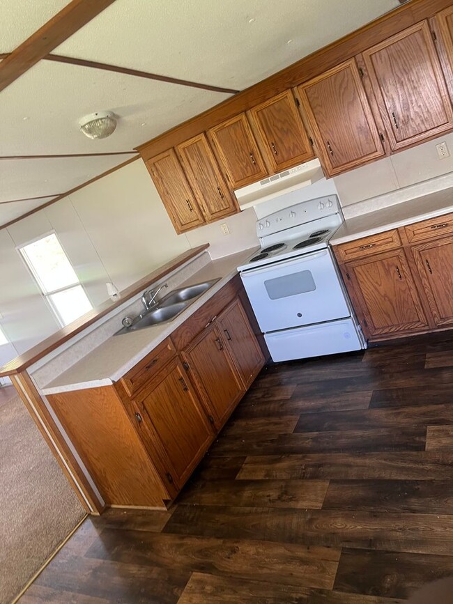 Building Photo - 3 bedrooms, Wagener, $950, 803-537-0185