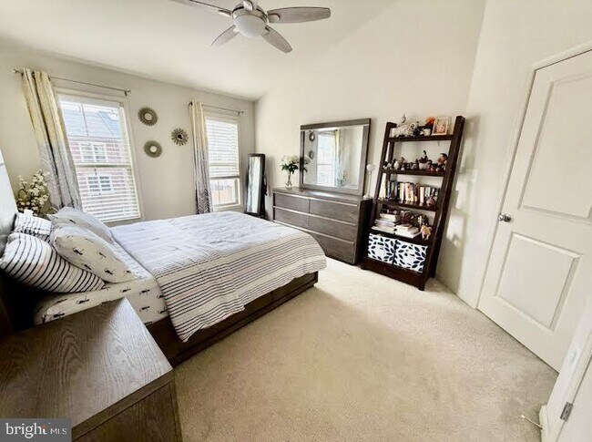 Building Photo - 23689 Sailfish Square