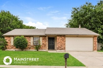 Building Photo - 3240 Chalmette Ct