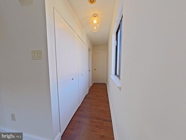 Building Photo - 828 N 26th St